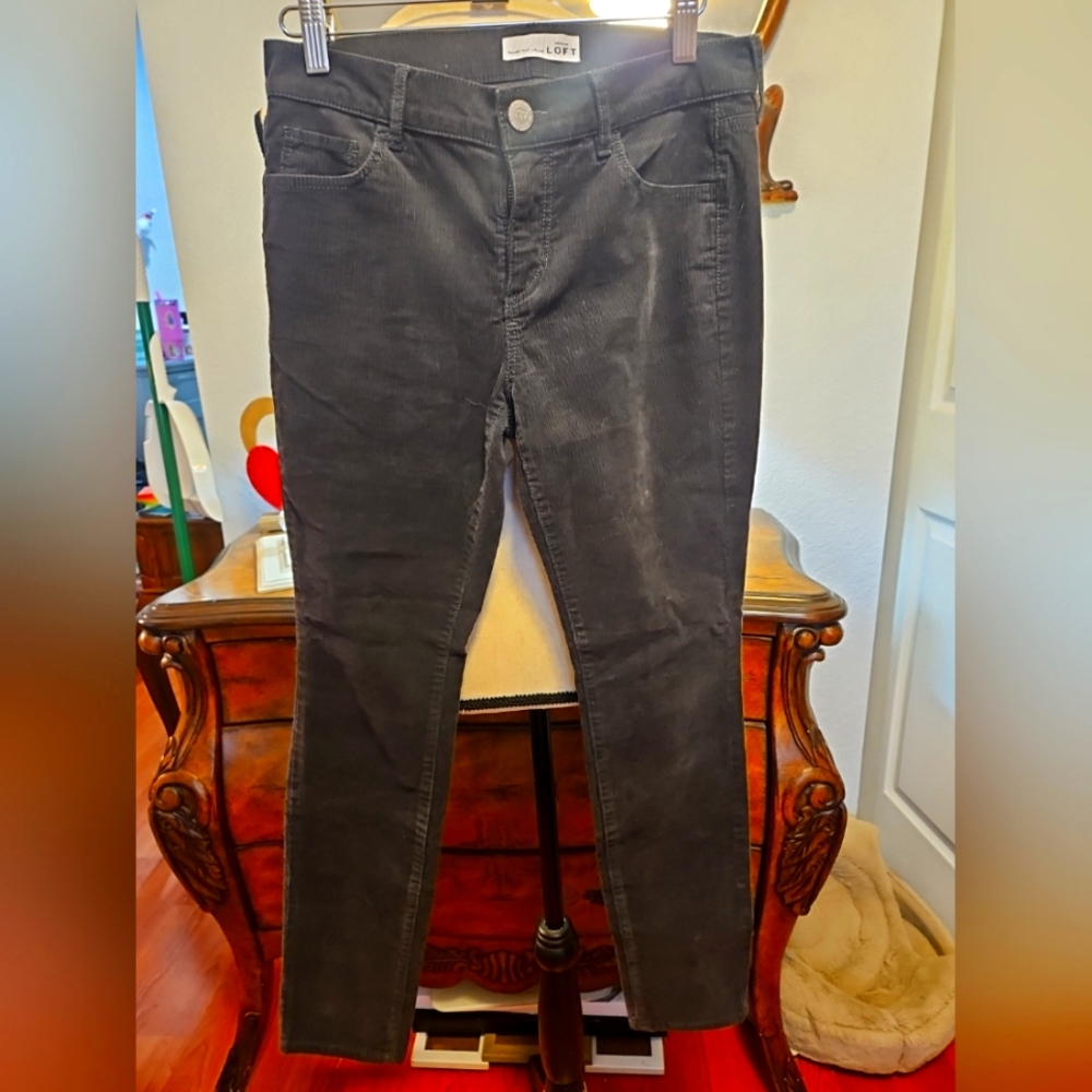 Loft size 4(27) Dark Gray Straight Leg Corduroy Jeans